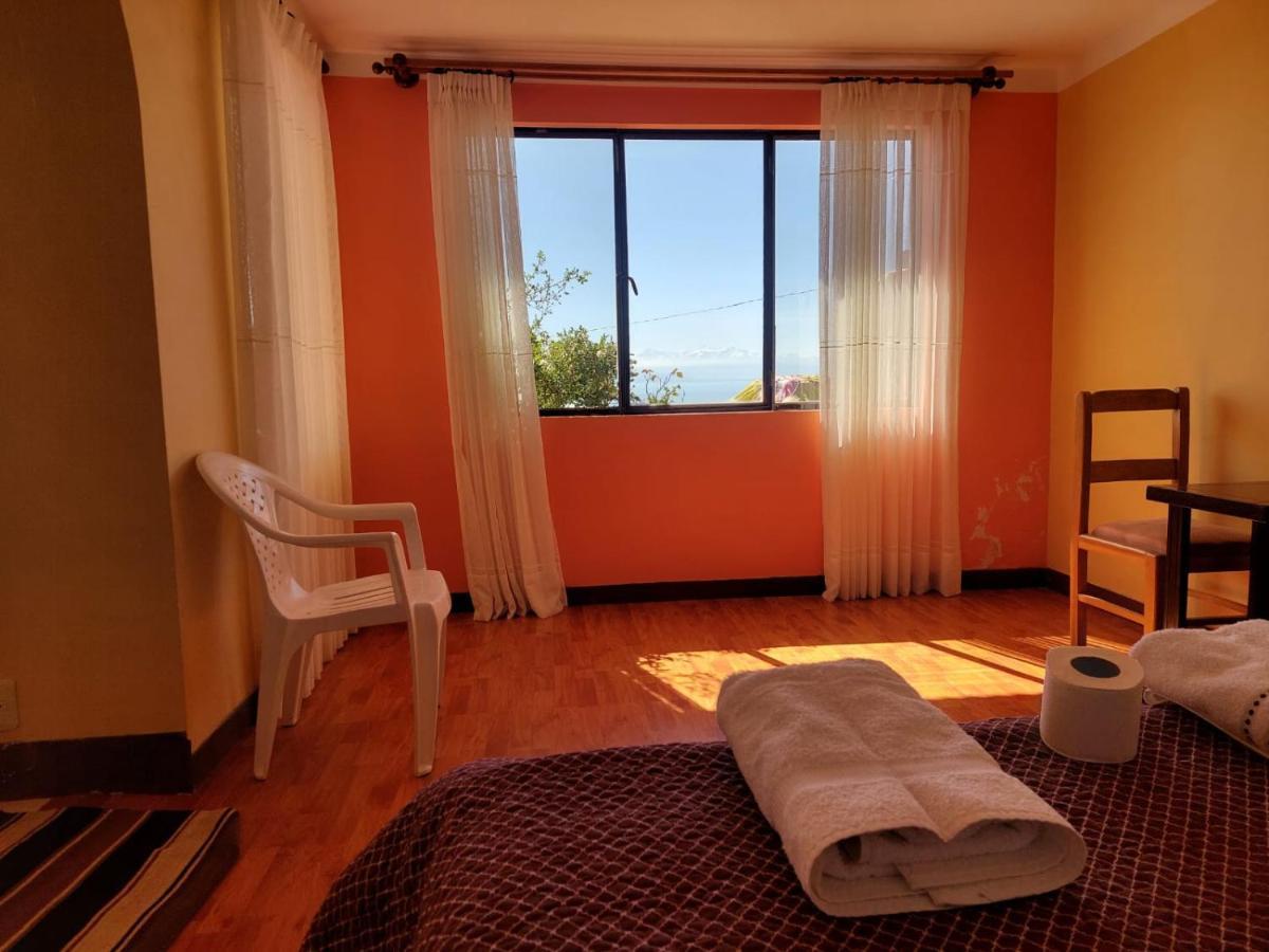 Hostal Tawri Isla del Sol Екстериор снимка