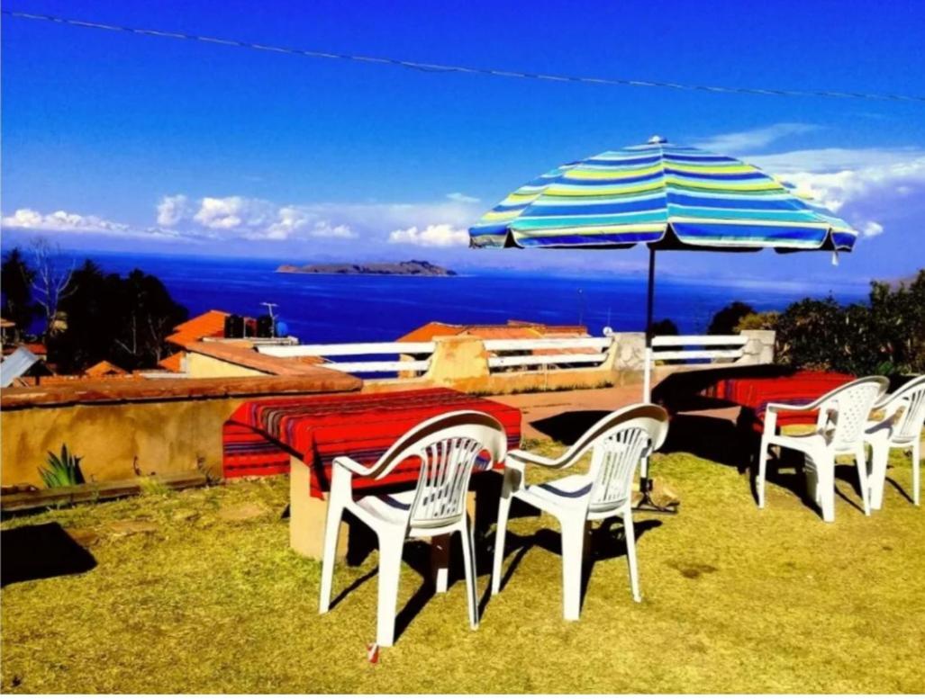 Hostal Tawri Isla del Sol Екстериор снимка