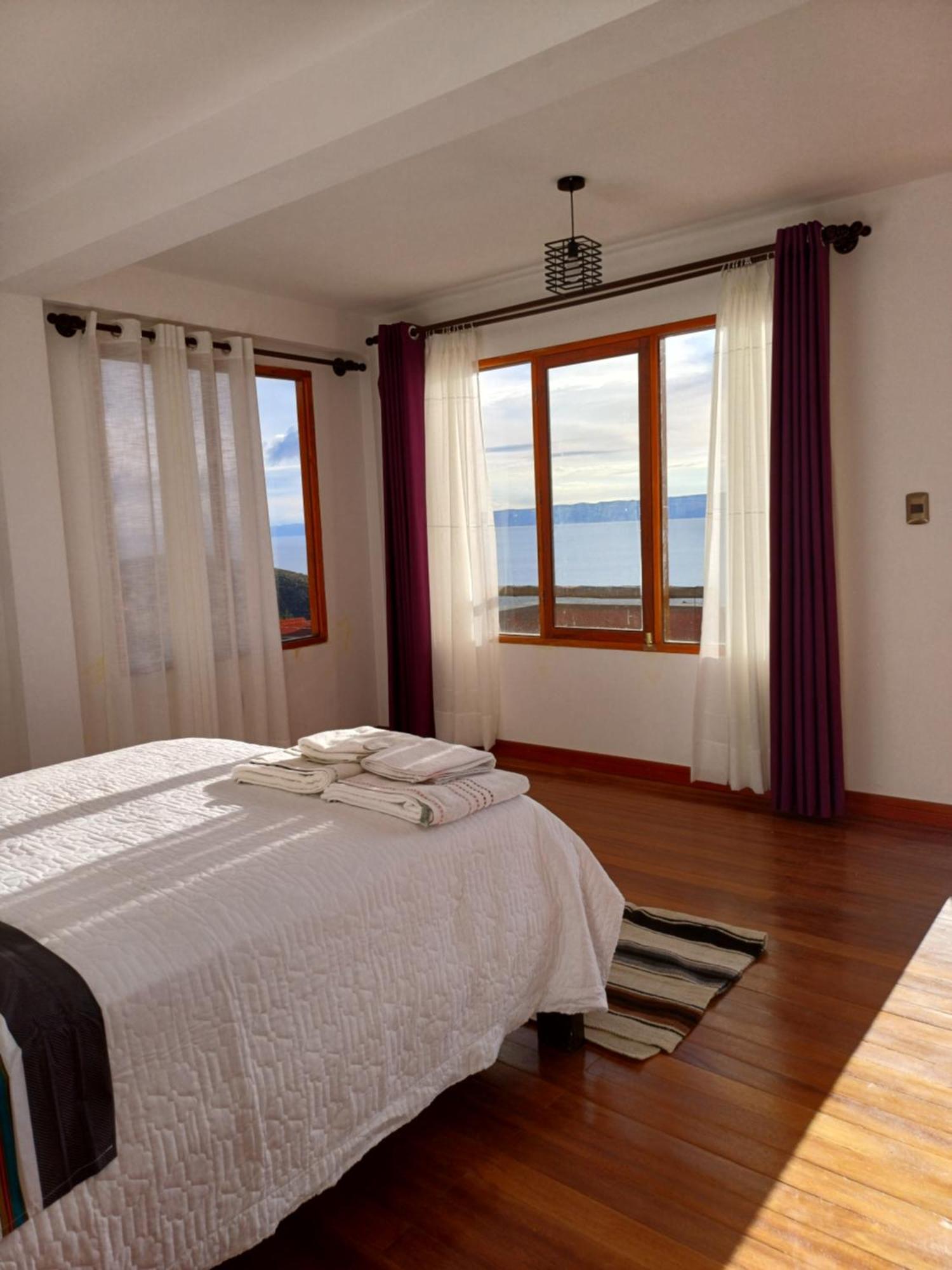 Hostal Tawri Isla del Sol Екстериор снимка