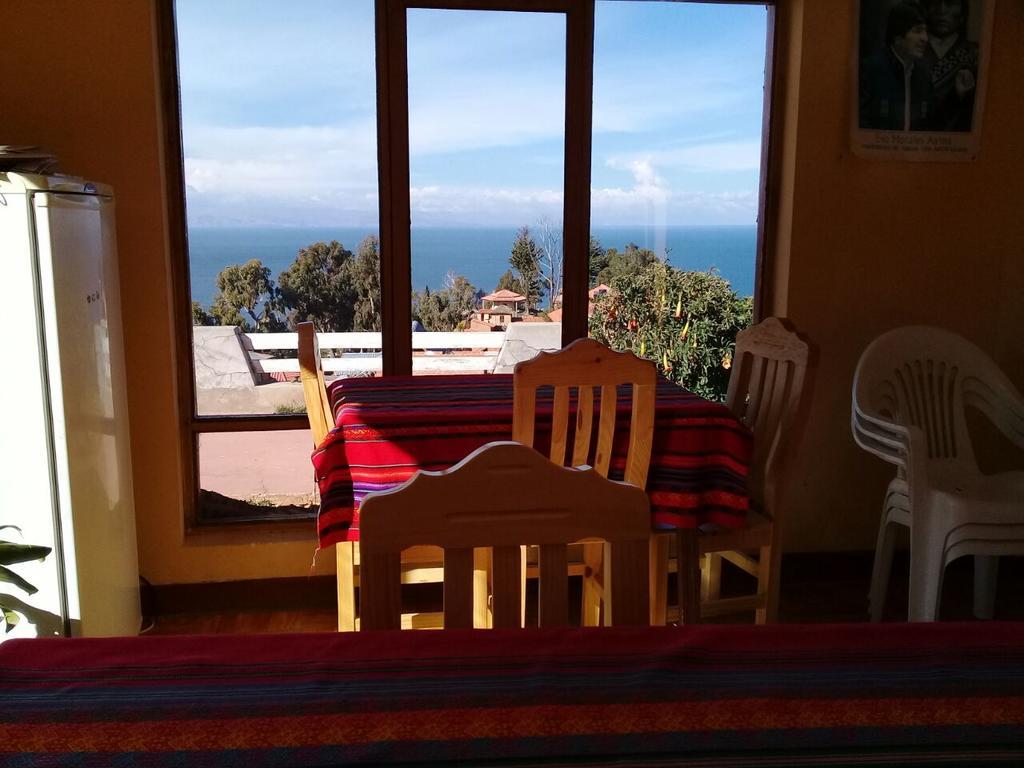 Hostal Tawri Isla del Sol Екстериор снимка