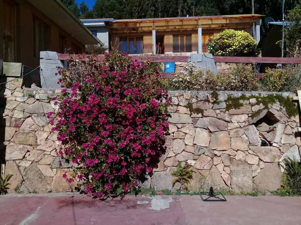 Hostal Tawri Isla del Sol Екстериор снимка