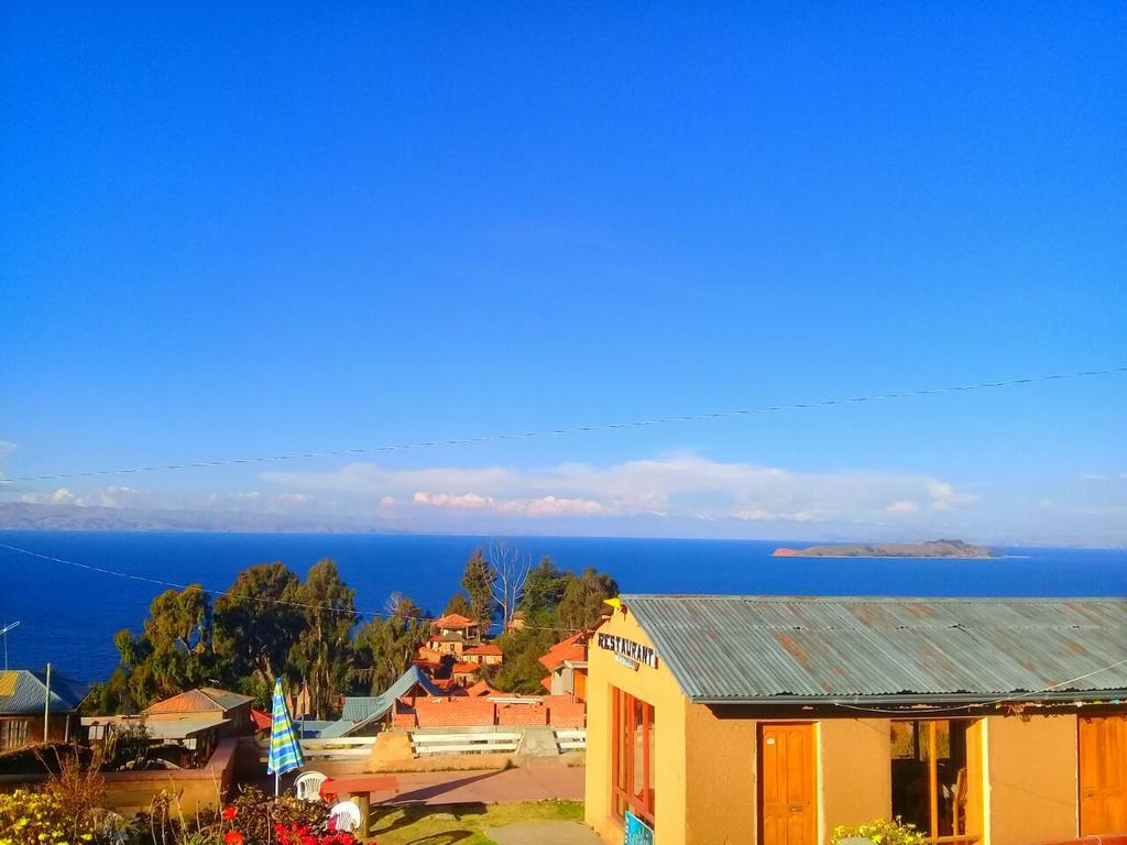 Hostal Tawri Isla del Sol Екстериор снимка